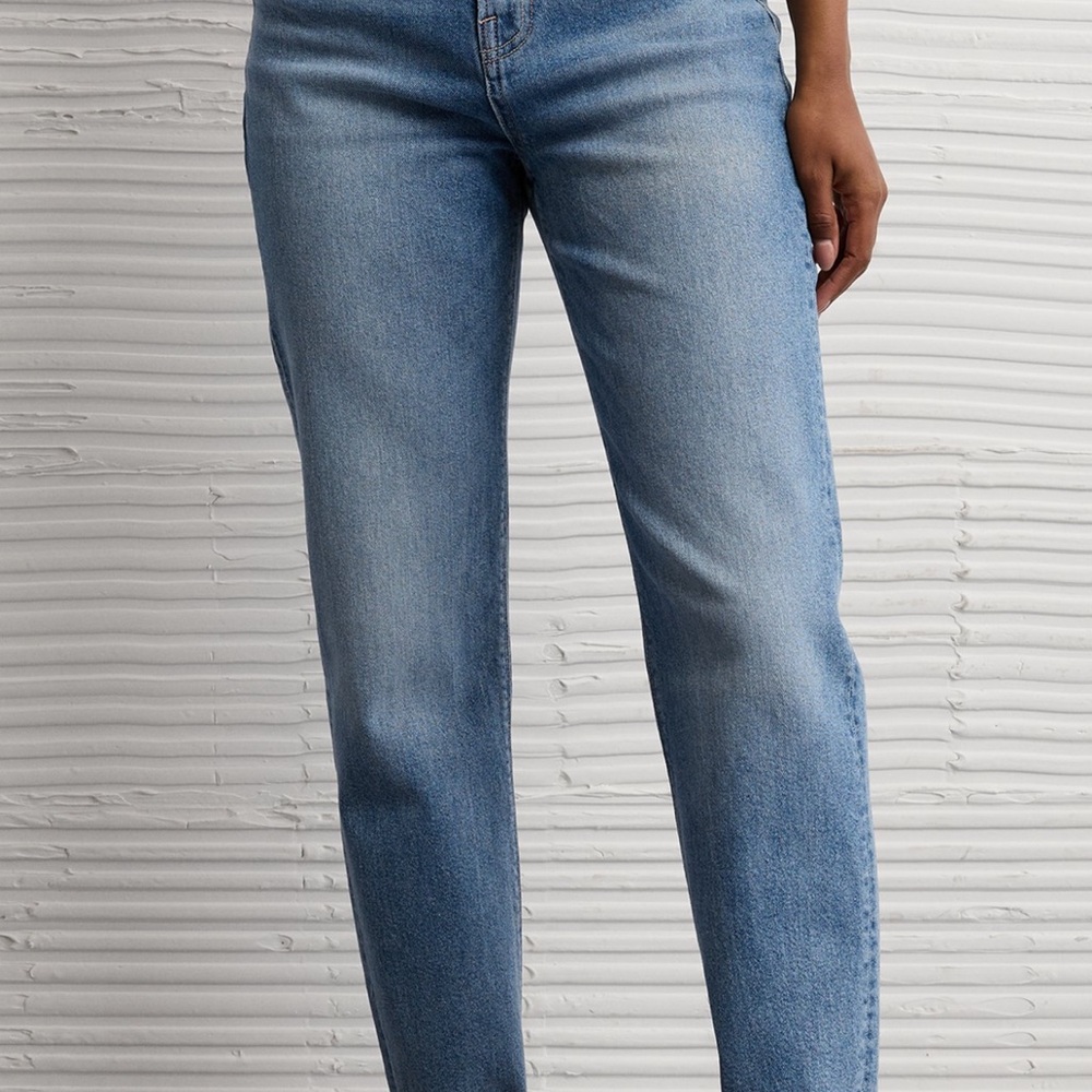 American Eagle Outfitters Light Blue Super High-Rise Ankle Straight Leg Jeans - Picture 2 of 2